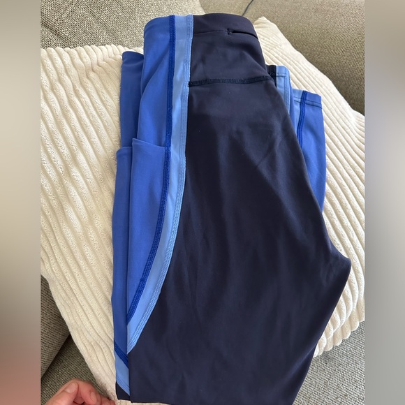 lululemon athletica Blue and Black Leggings - Picture 6 of 17